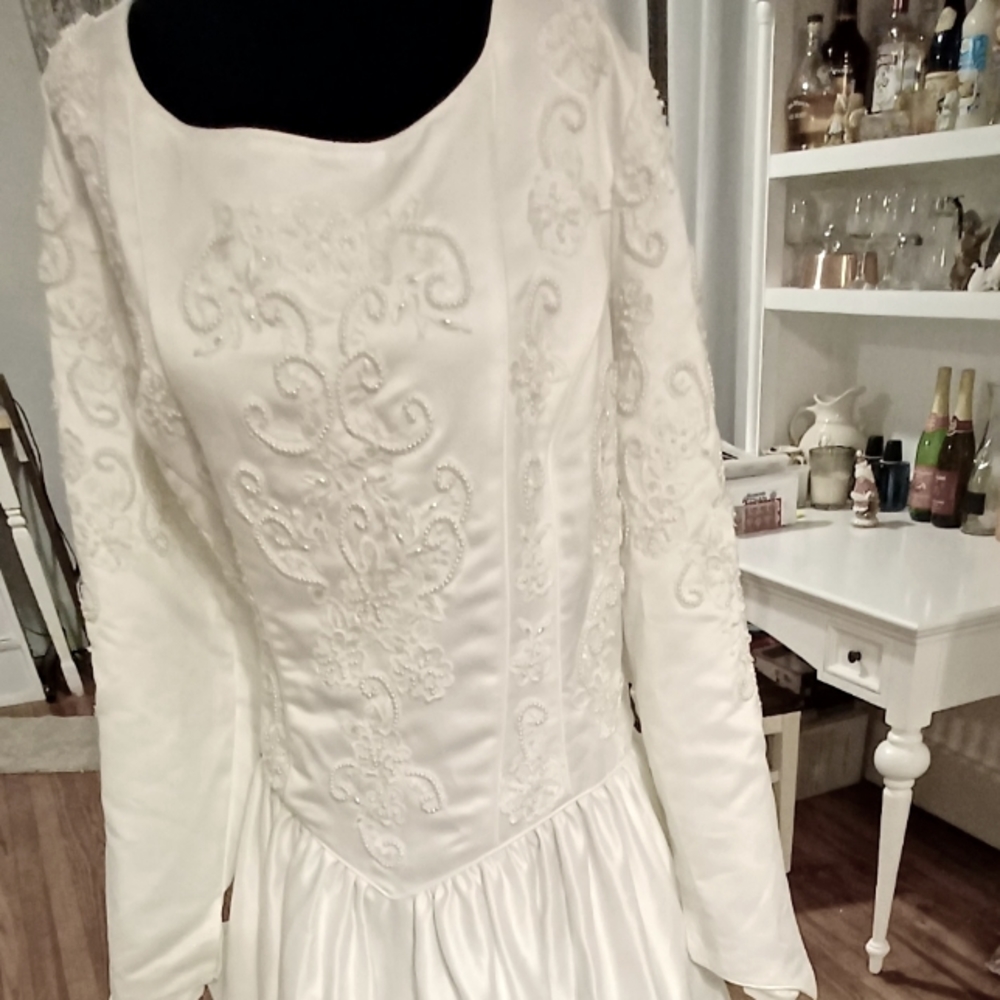 Long sleeve Plus sz Bridal gown